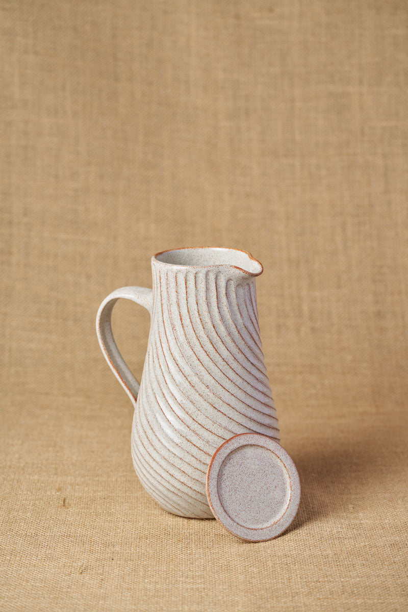 Gata Loop Carafe With Lid