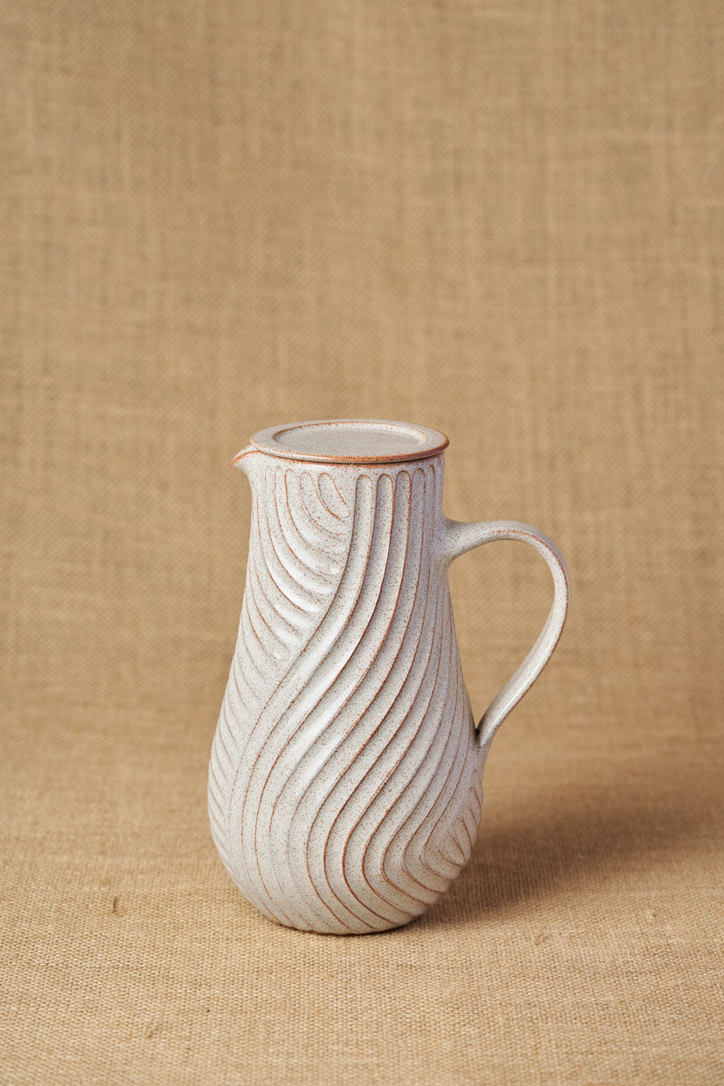 Gata Loop Carafe With Lid