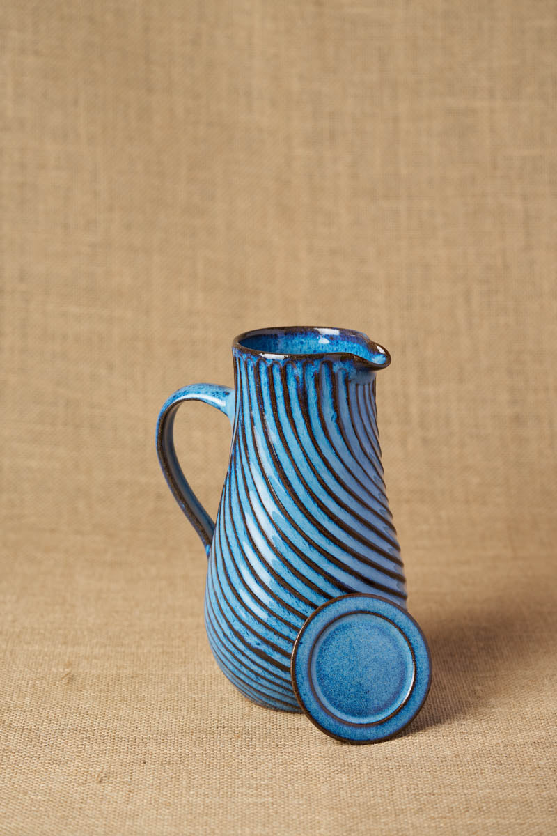 Gata Loop Carafe With Lid