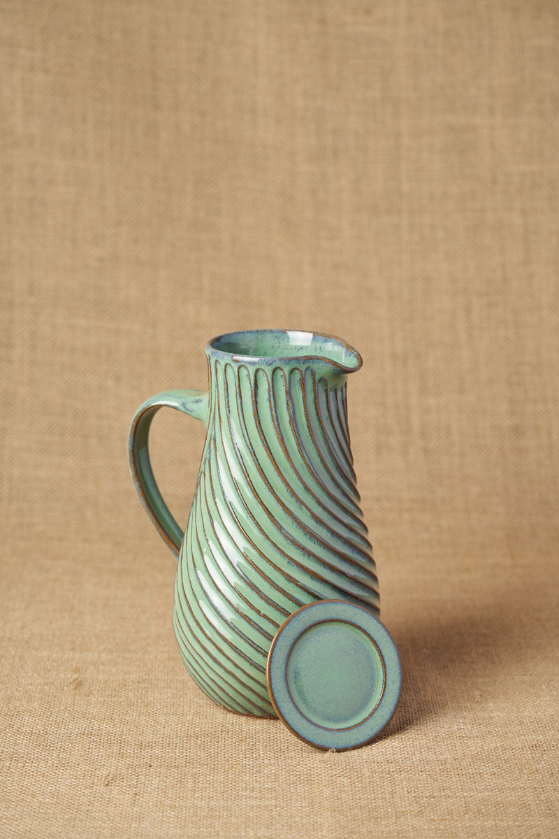 Gata Loop Carafe With Lid