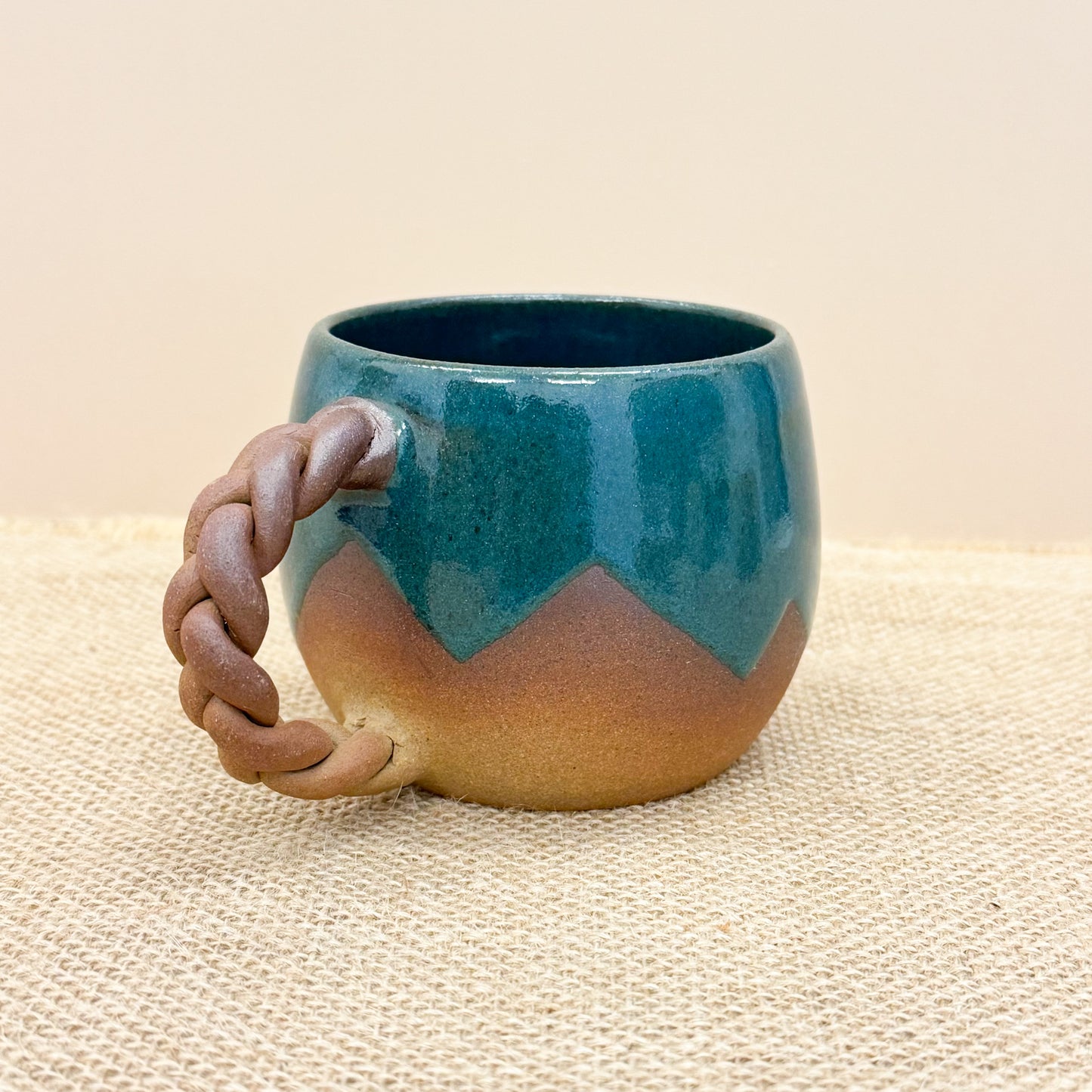 TEA CUP : Handmade ceramic mug
