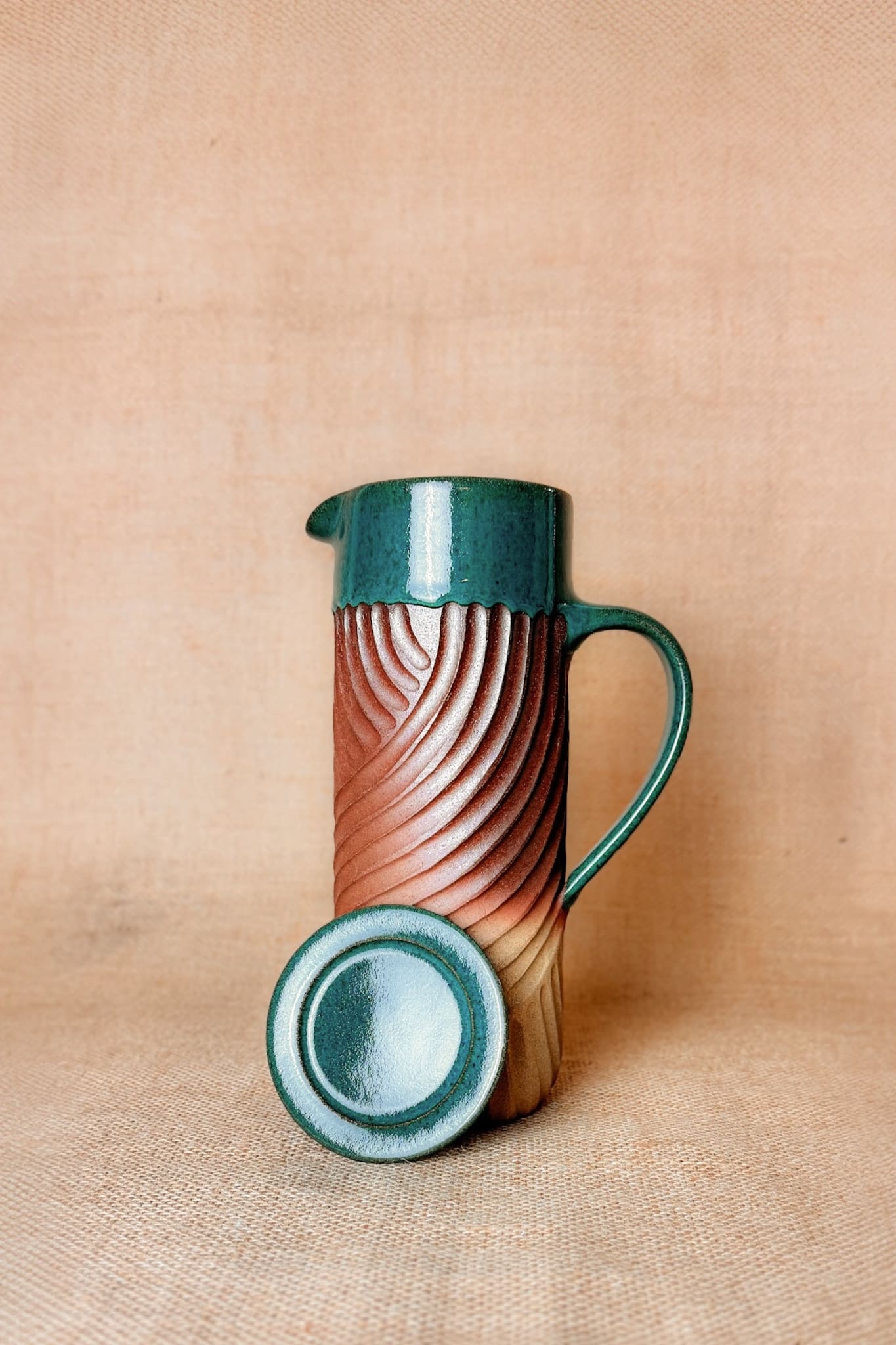 Gata Loop Carafe With Lid