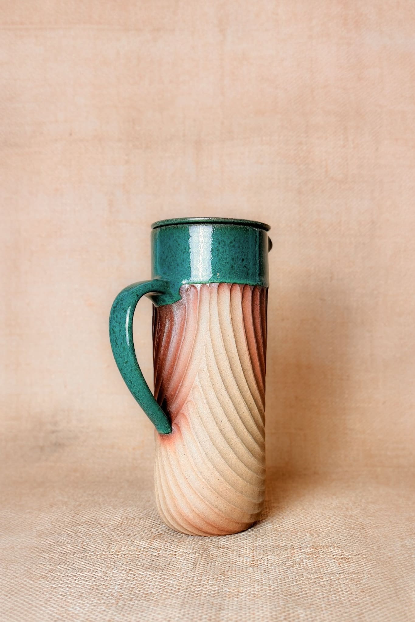 Gata Loop Carafe With Lid